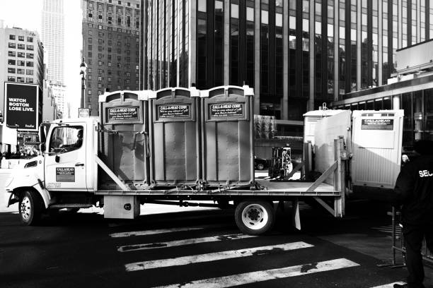 Portable Toilet Options We Offer in Warren Park, IN